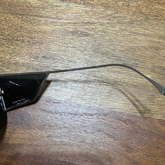 FENDI 145mm Logo Shield Sunglasses - Picture 13 of 15